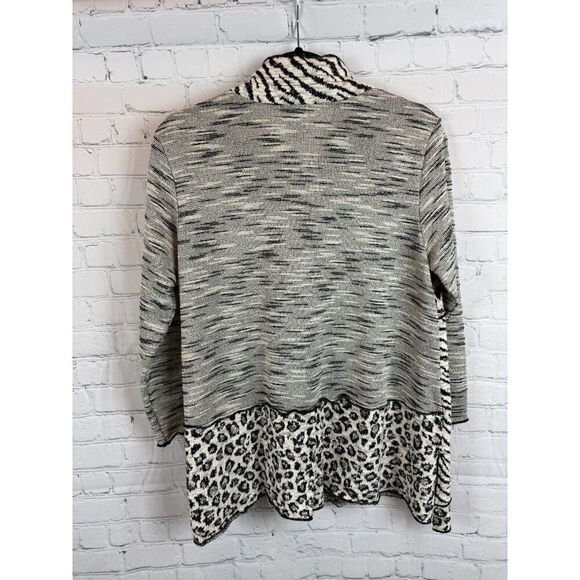 ALI MILES black white animal print button knit 3/4 sleeve cardigan sweater M - Picture 7 of 9